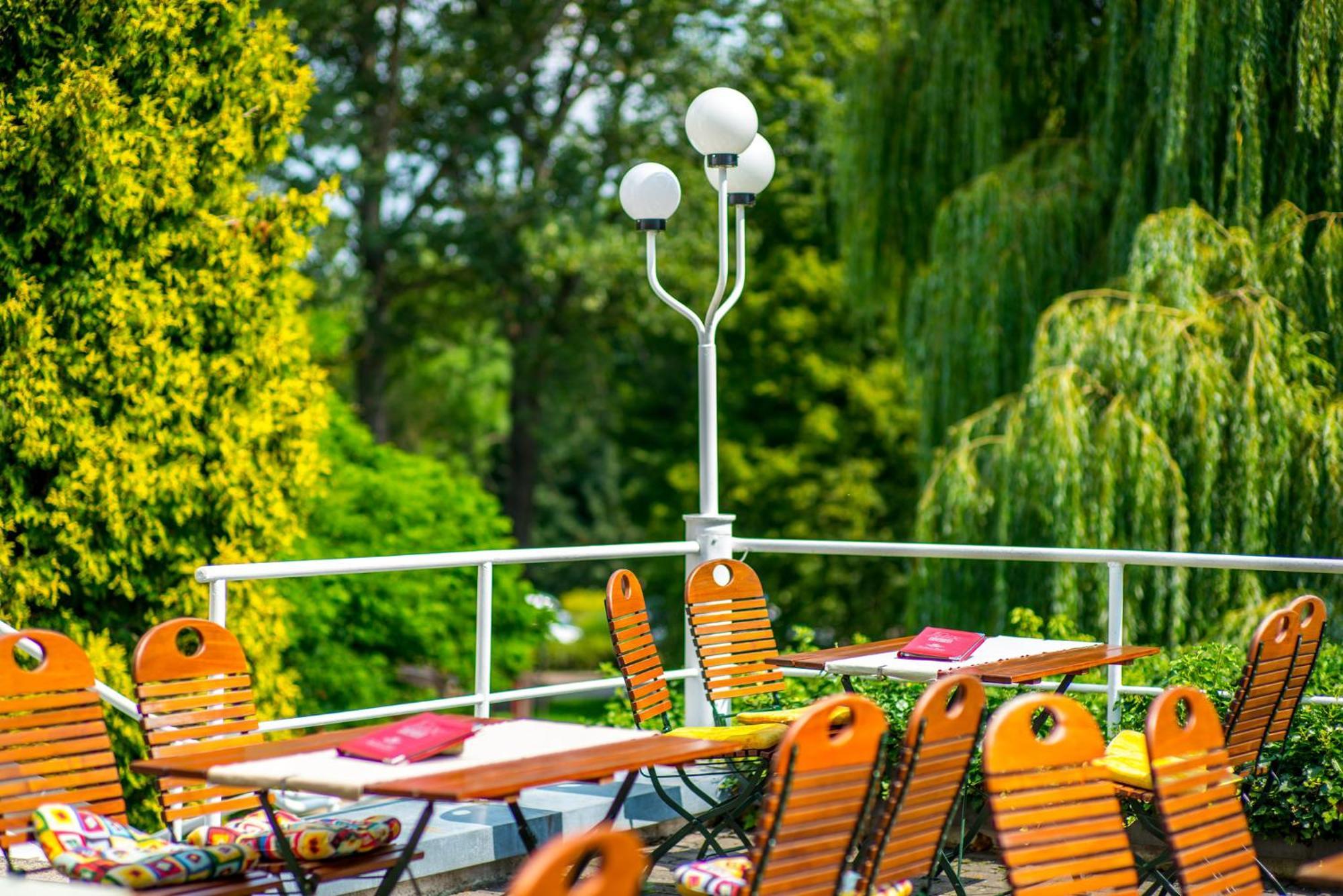 Hotel An Der Therme Bad Sulza Buitenkant foto